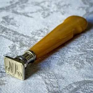 Sceau élégant monogramme AM bakélite et argent