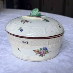Sucrier en porcelaine de Ludwigsburg - XVIIIème siècle