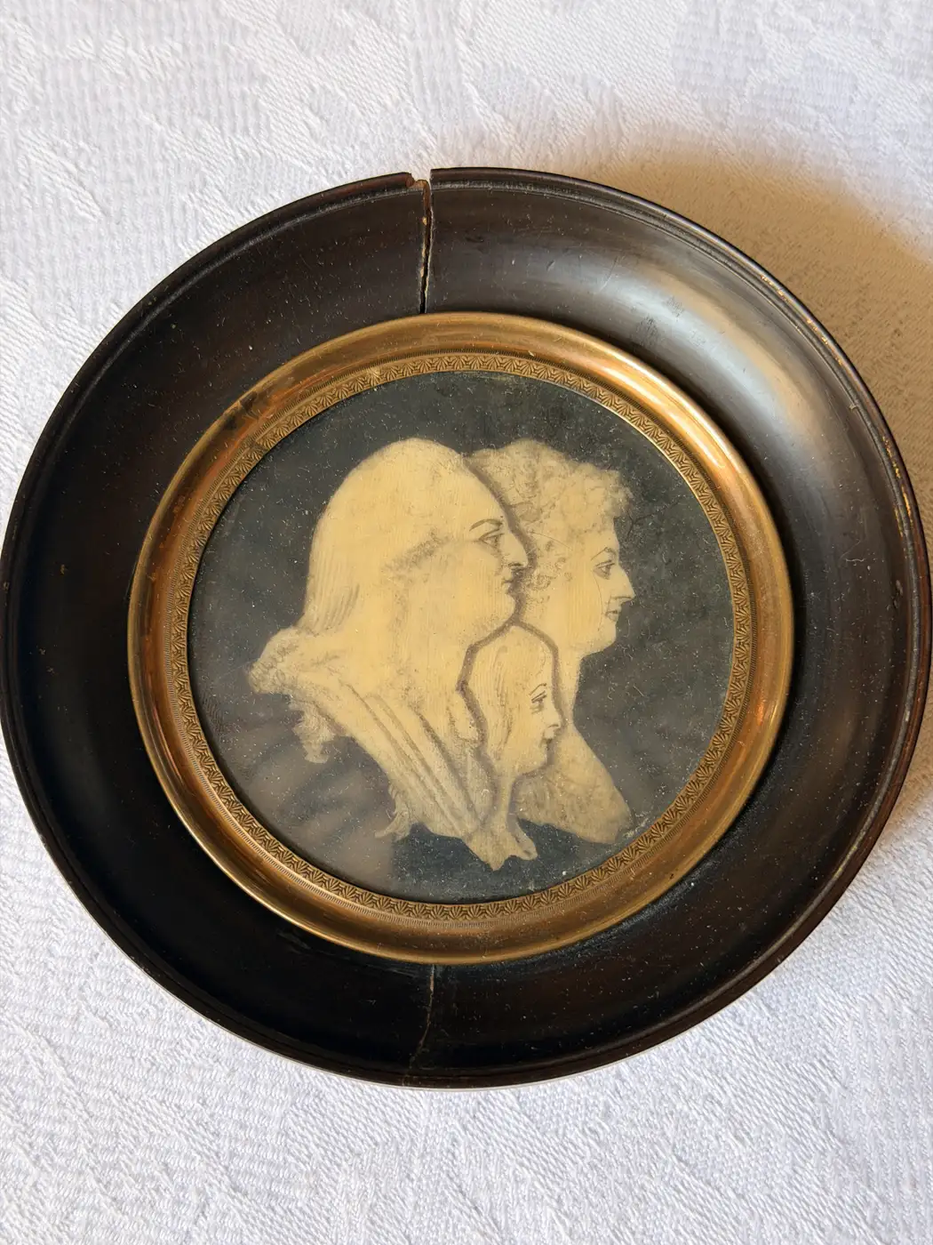Portrait de Louis XVI, Marie-Antoinette et Louis XVII – dessin en grisaille – fin du XVIIIème siècle