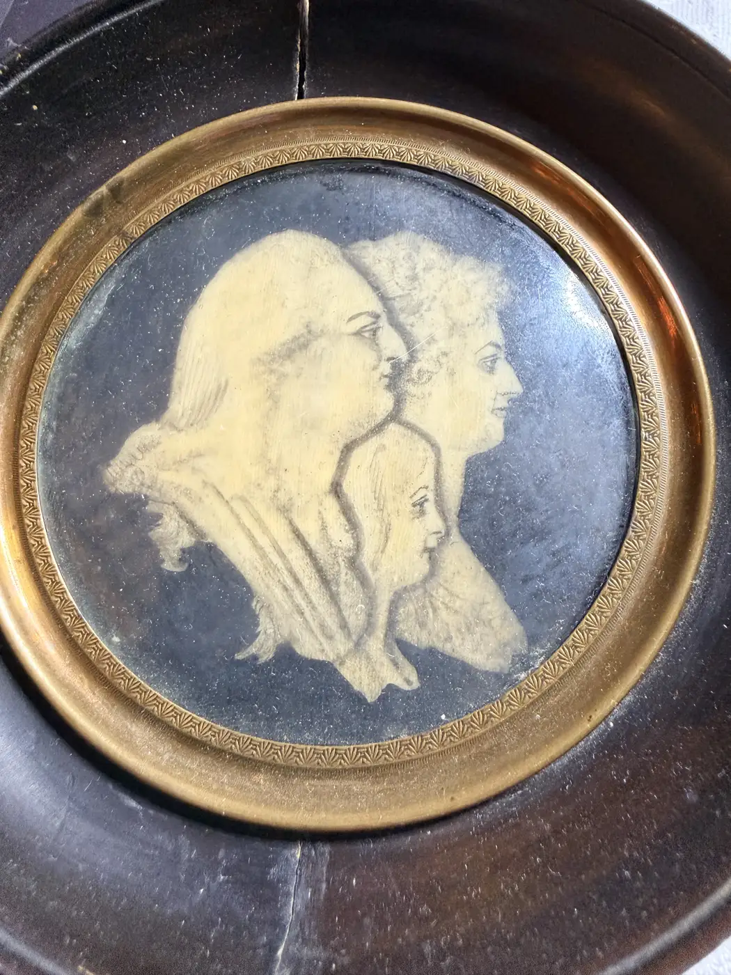 Portrait de Louis XVI, Marie-Antoinette et Louis XVII – dessin en grisaille – fin du XVIIIème siècle